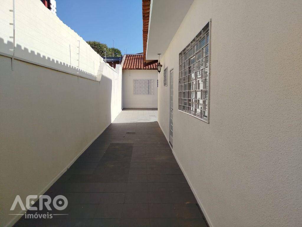 Casa para alugar com 3 quartos, 184m² - Foto 7