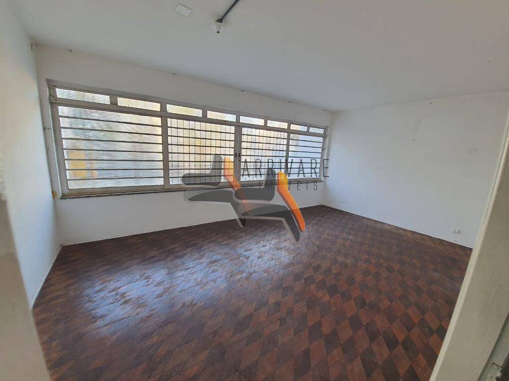 Casa para alugar com 3 quartos, 222m² - Foto 1