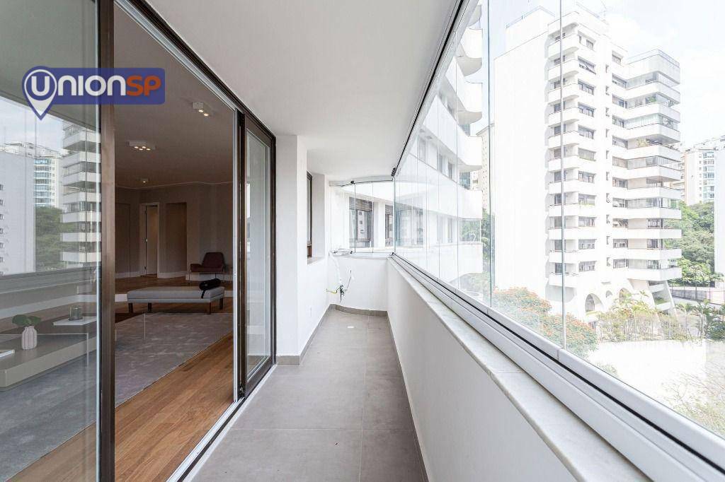 Apartamento à venda com 4 quartos, 306m² - Foto 8