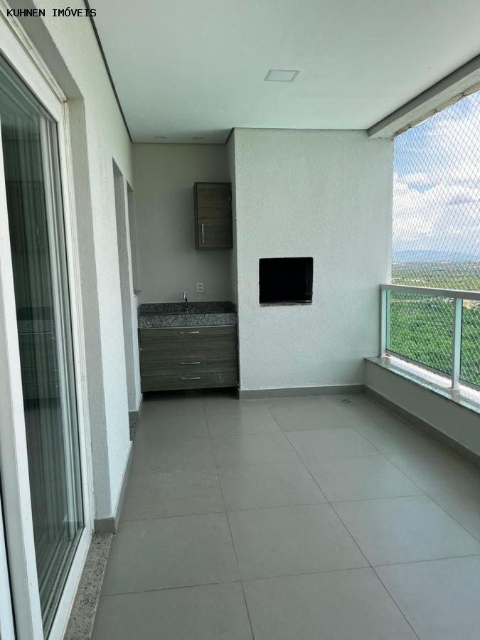 Apartamento para alugar com 3 quartos, 155m² - Foto 16