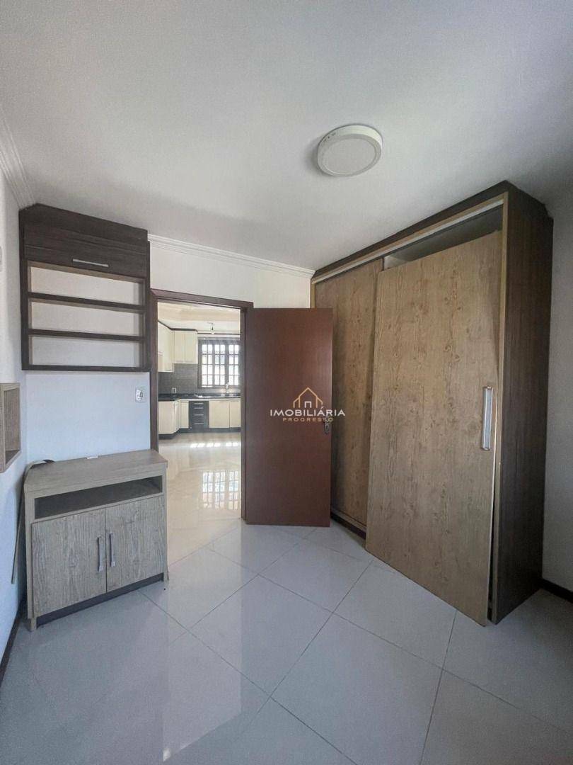 Casa à venda com 3 quartos, 235m² - Foto 23