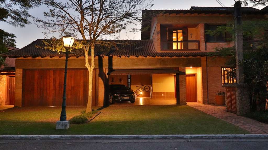Casa de Condomínio à venda com 7 quartos, 1351m² - Foto 3