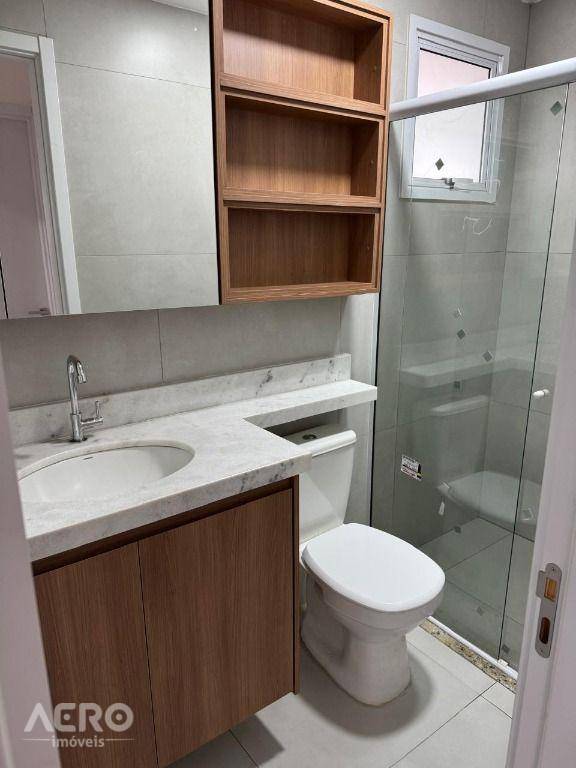 Apartamento para alugar com 2 quartos, 64m² - Foto 8