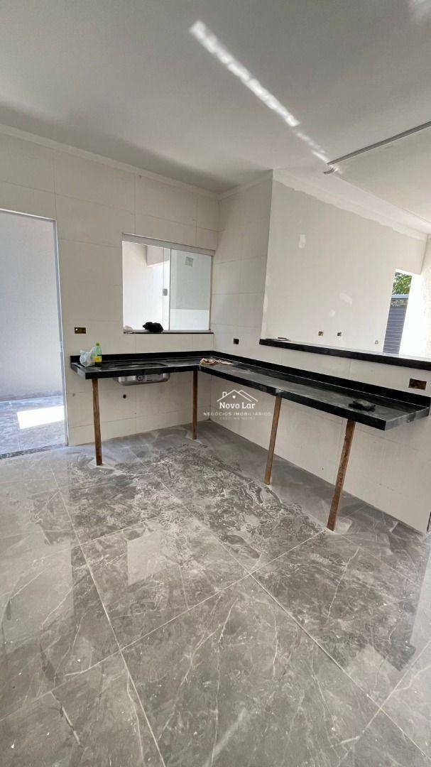 Casa à venda com 2 quartos, 59m² - Foto 9
