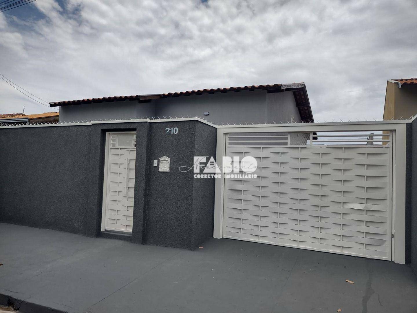 Casa à venda com 3 quartos, 120m² - Foto 1