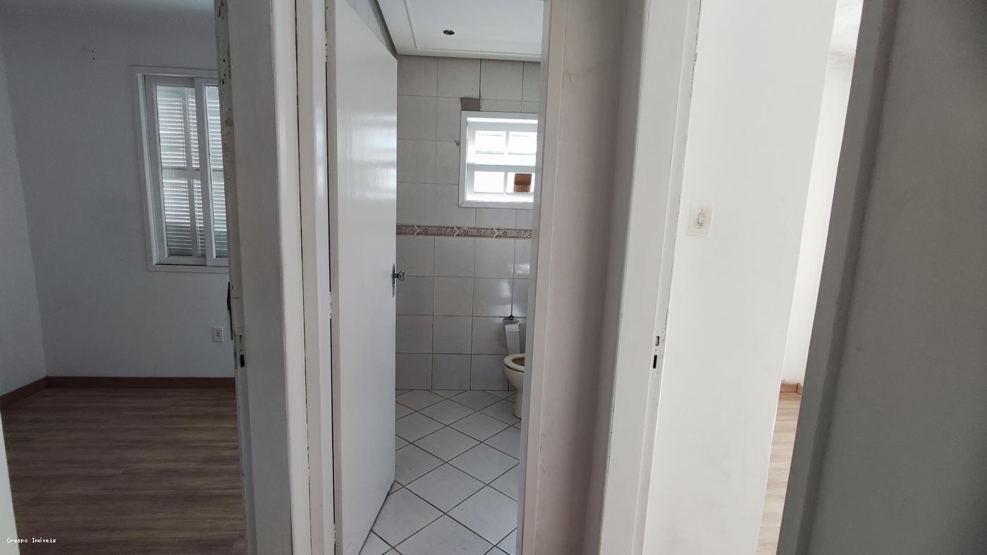 Casa à venda com 6 quartos, 220m² - Foto 13