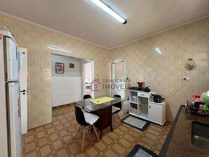 Casa à venda com 3 quartos, 213m² - Foto 18