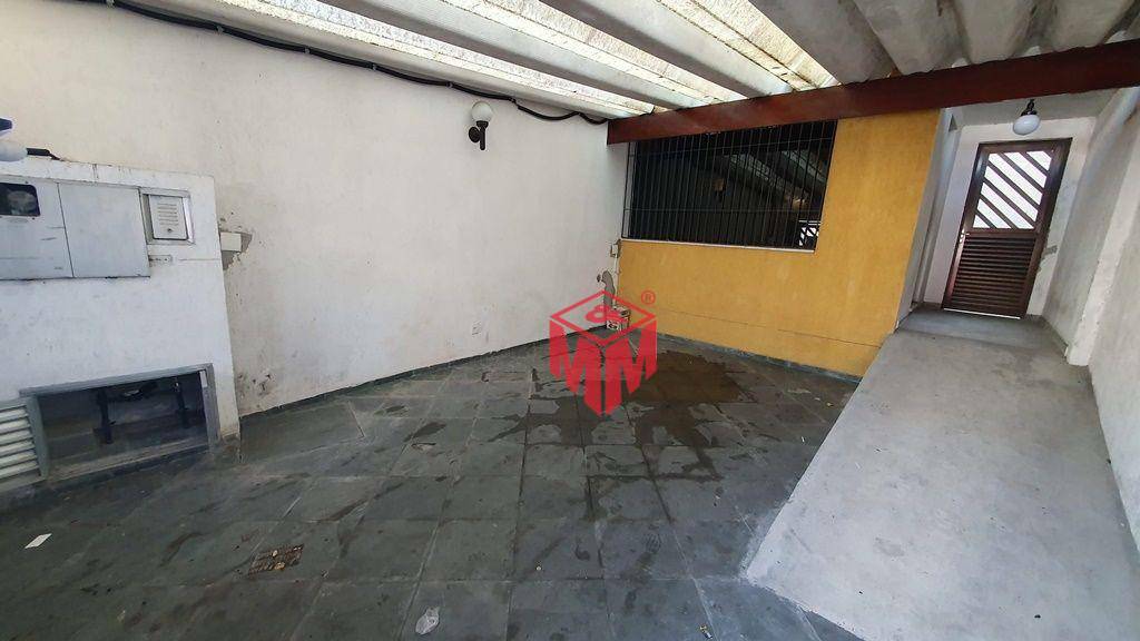 Sobrado à venda com 3 quartos, 170m² - Foto 1