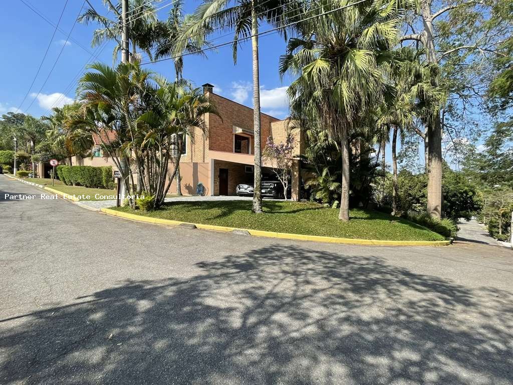 Casa à venda com 4 quartos, 1082m² - Foto 2