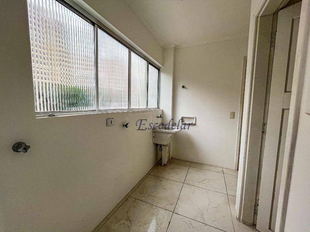 Apartamento para alugar com 3 quartos, 157m² - Foto 8