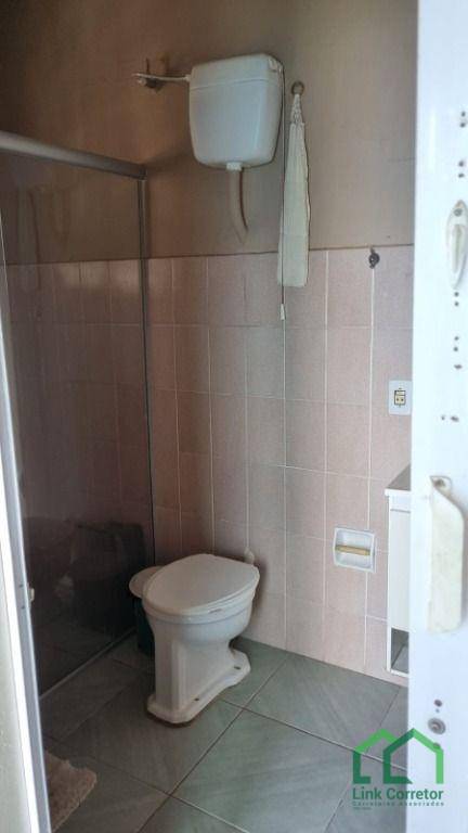 Casa à venda com 3 quartos, 300m² - Foto 25