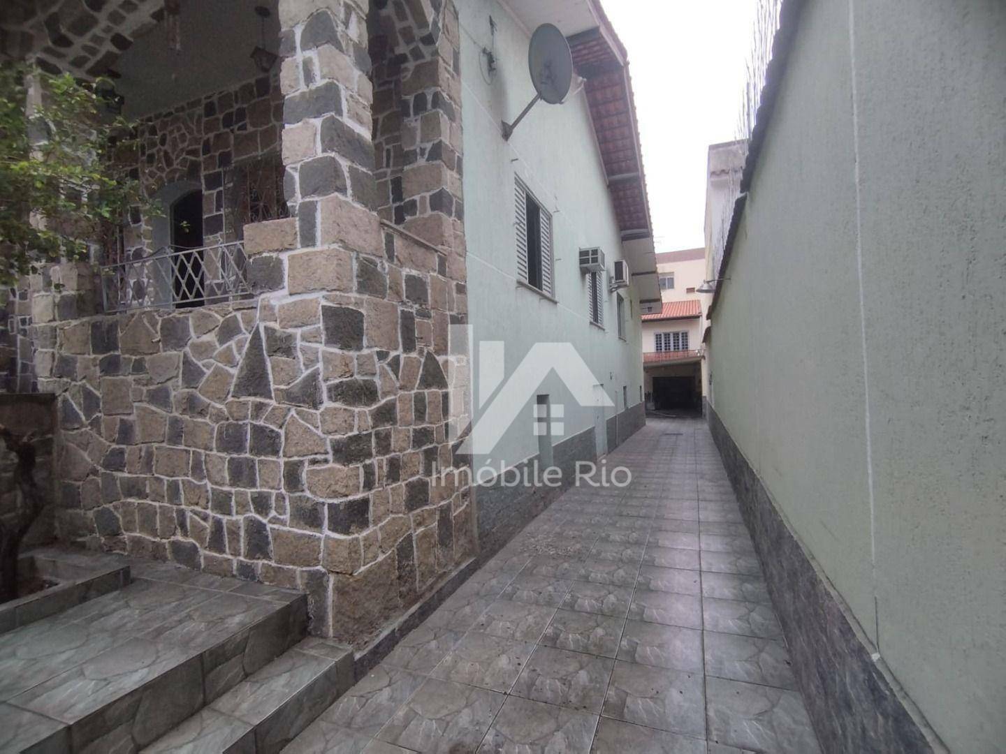 Casa à venda com 3 quartos, 258m² - Foto 37
