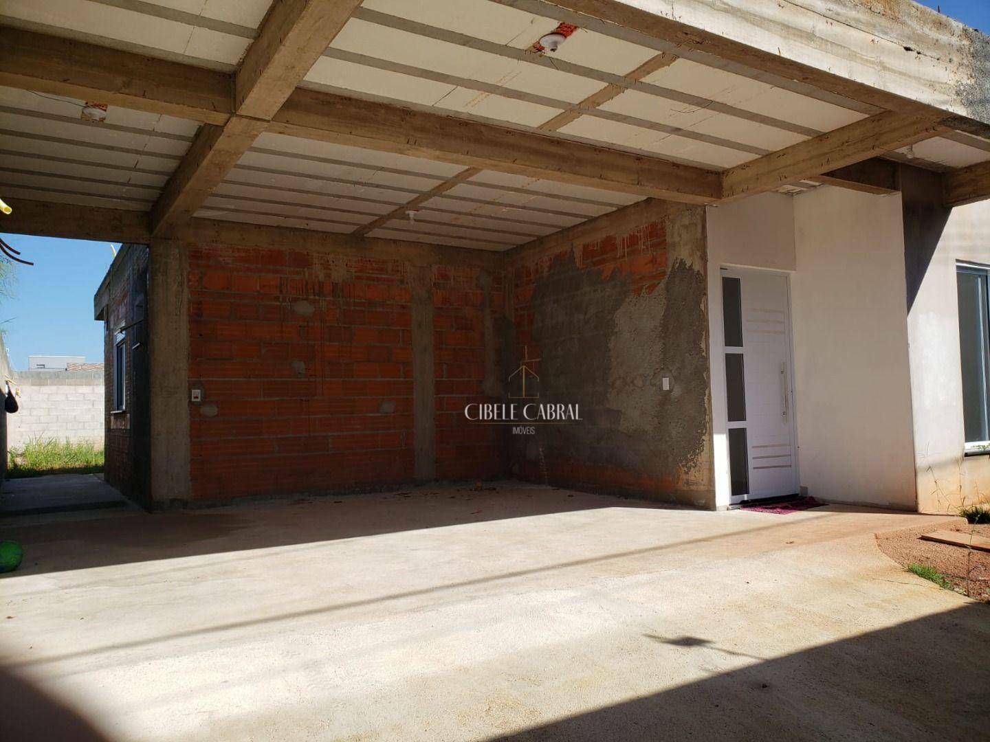 Casa à venda com 4 quartos, 210m² - Foto 2