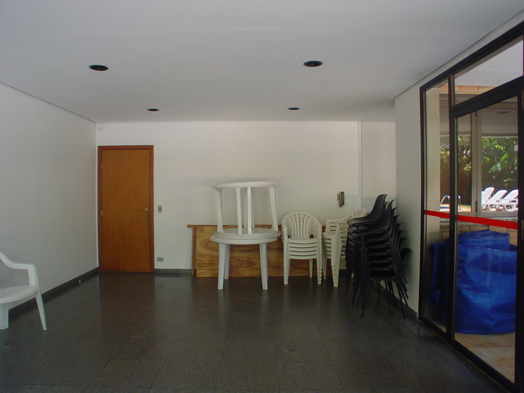 Apartamento à venda com 4 quartos, 155m² - Foto 2