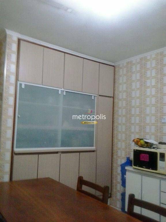 Sobrado à venda com 2 quartos, 220m² - Foto 4