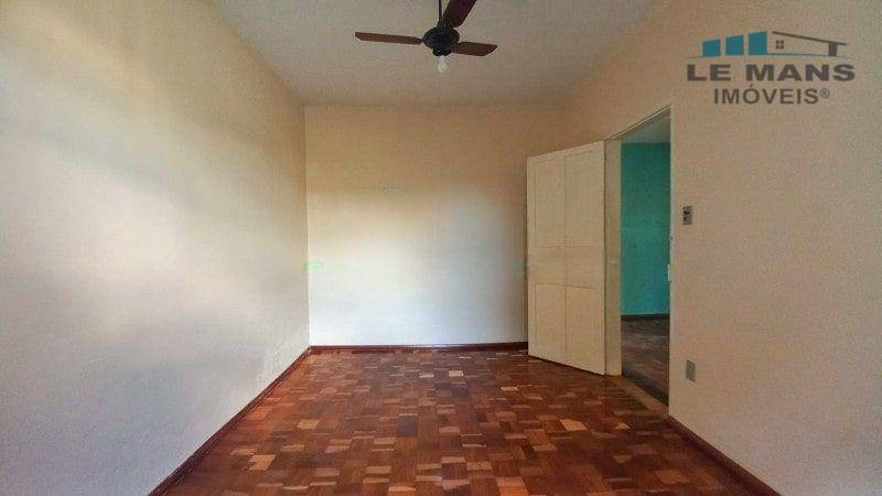 Casa à venda com 2 quartos, 104m² - Foto 4