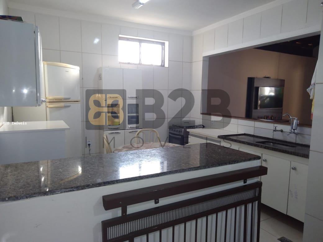 Casa à venda com 3 quartos, 132m² - Foto 5