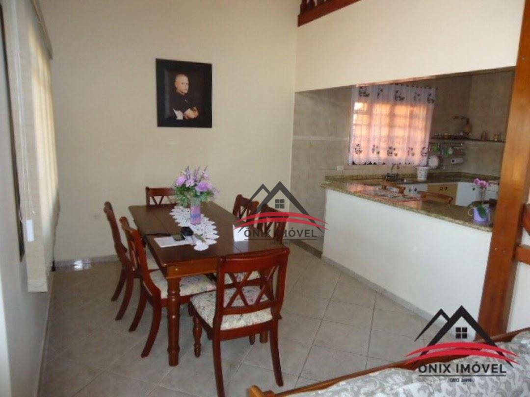 Casa à venda com 3 quartos, 230m² - Foto 5