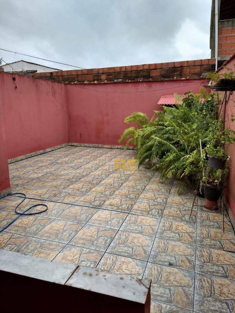 Casa à venda com 3 quartos, 1m² - Foto 11