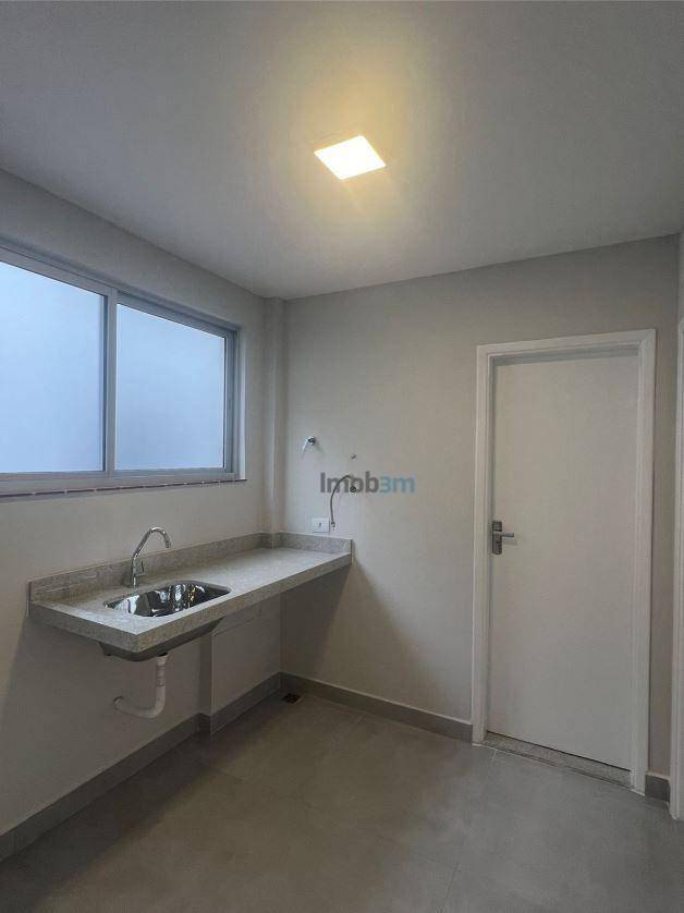 Apartamento à venda com 3 quartos, 170m² - Foto 6