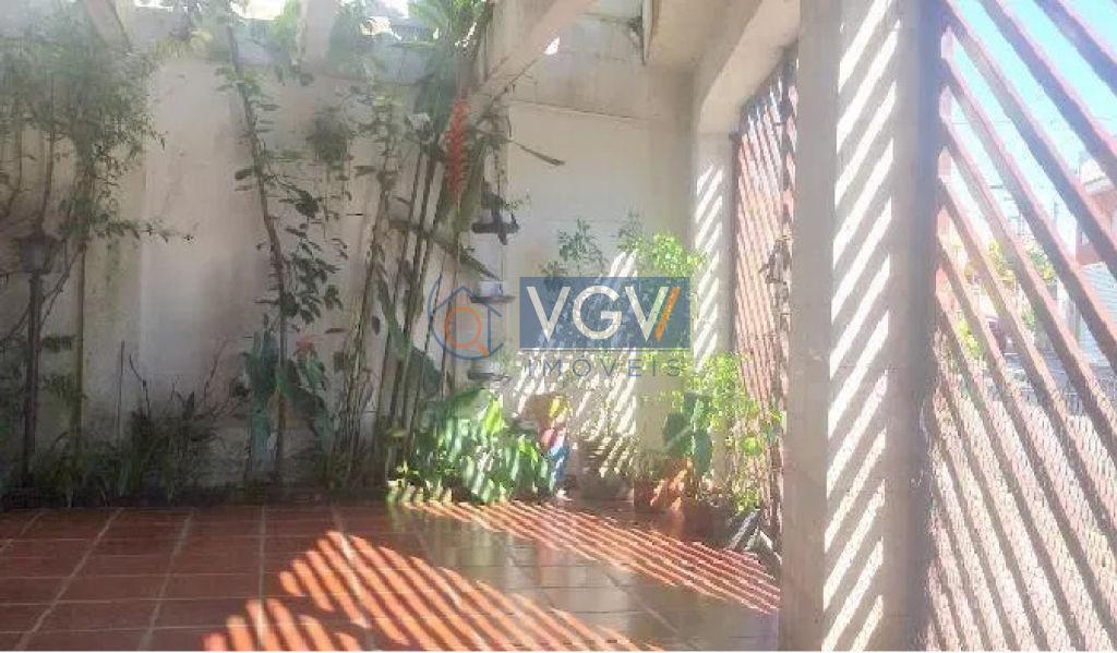 Casa à venda com 3 quartos, 140m² - Foto 4