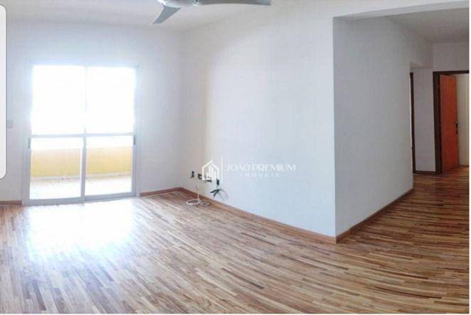 Apartamento à venda com 3 quartos, 77m² - Foto 1