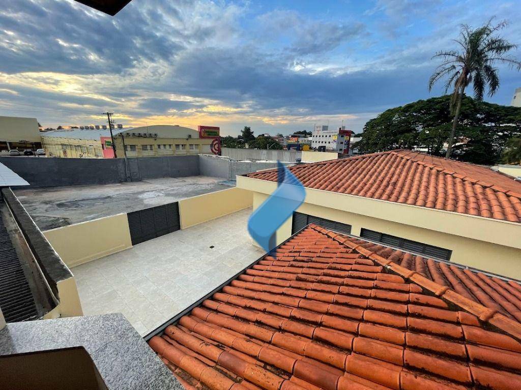 Casa para alugar com 6 quartos, 450m² - Foto 8