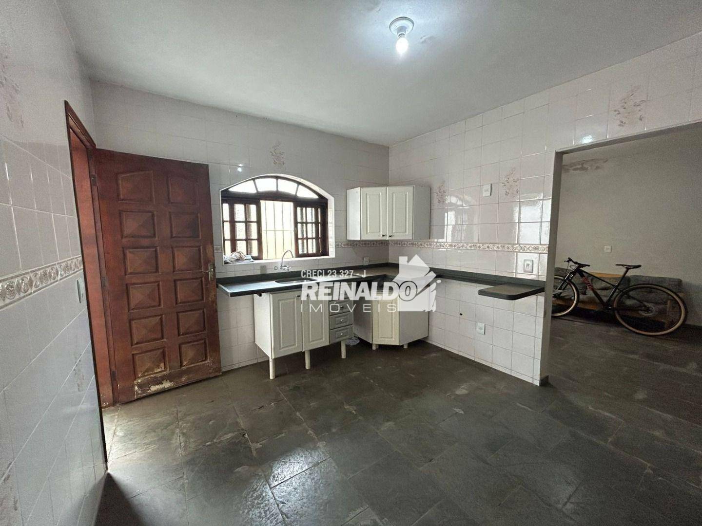 Casa à venda com 3 quartos, 215m² - Foto 9