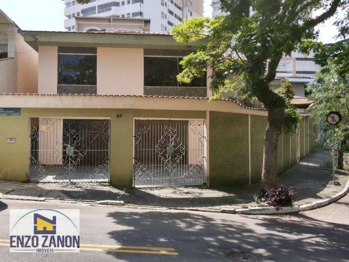 Casa à venda com 3 quartos, 241m² - Foto 1