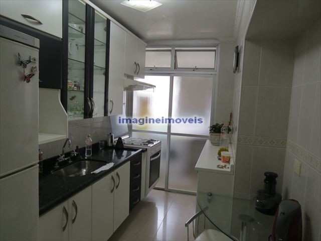 Apartamento à venda com 2 quartos, 62m² - Foto 3