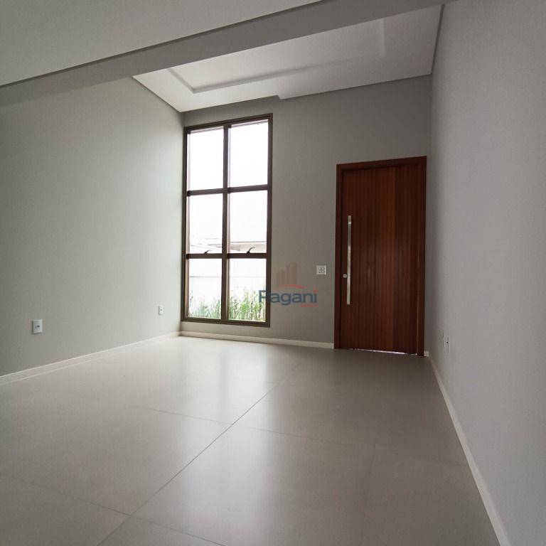 Casa à venda com 3 quartos, 106m² - Foto 18