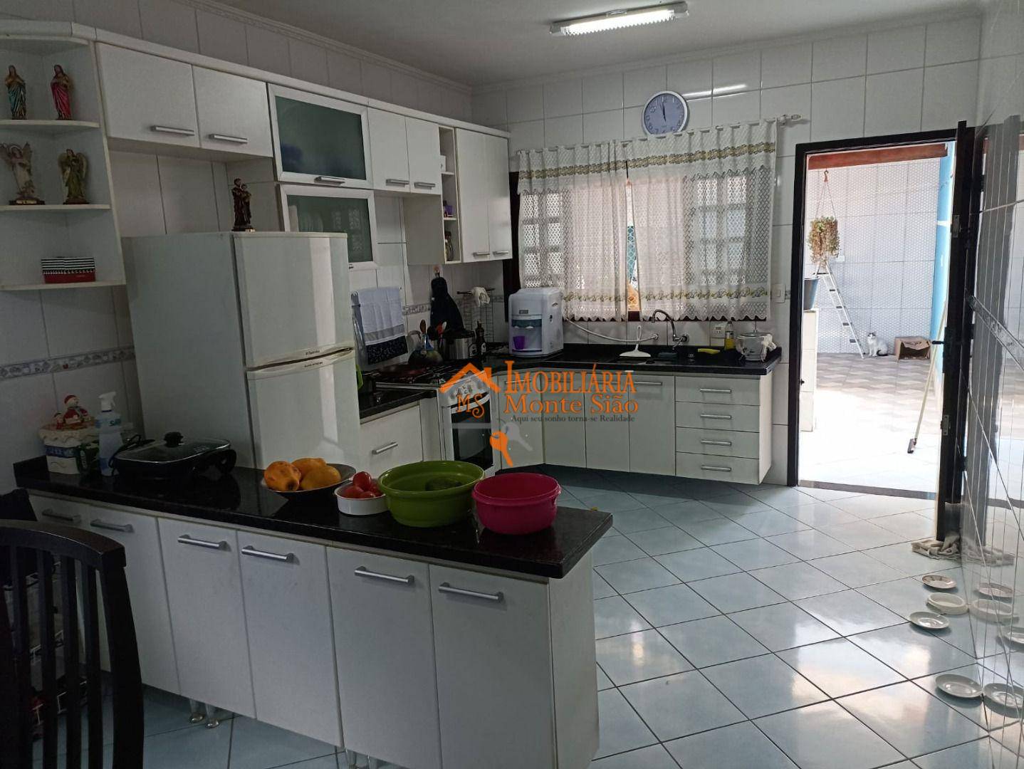 Sobrado à venda com 3 quartos, 150m² - Foto 1