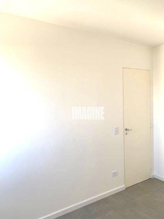 Apartamento à venda com 2 quartos, 58m² - Foto 15