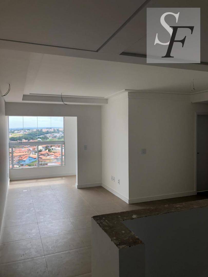 Apartamento à venda com 2 quartos, 72m² - Foto 4