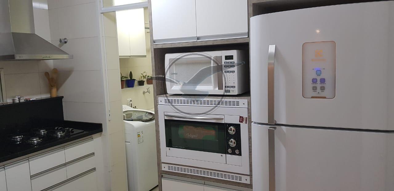 Apartamento à venda com 3 quartos, 97m² - Foto 5