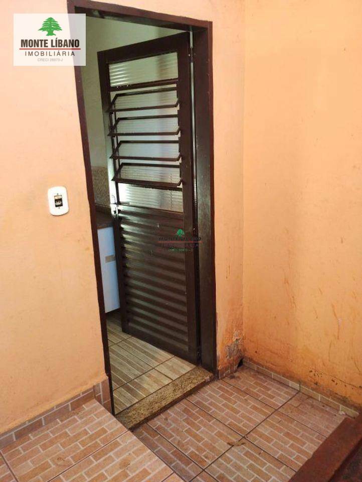 Casa à venda com 4 quartos, 179m² - Foto 3