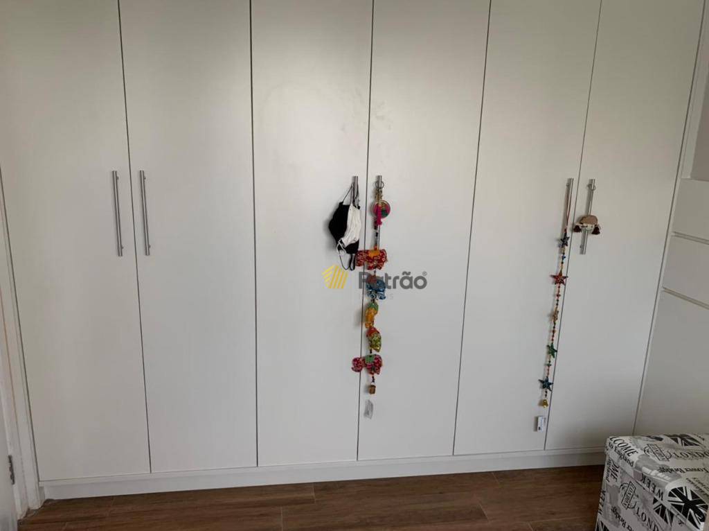 Apartamento à venda com 2 quartos, 70m² - Foto 5