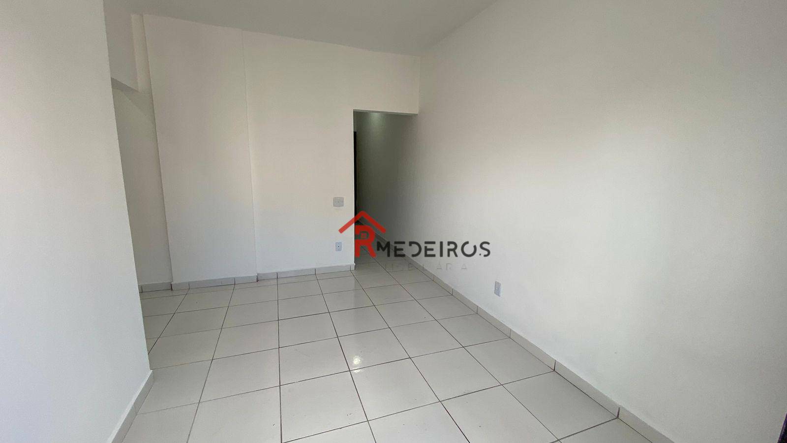 Apartamento à venda com 1 quarto, 45m² - Foto 2