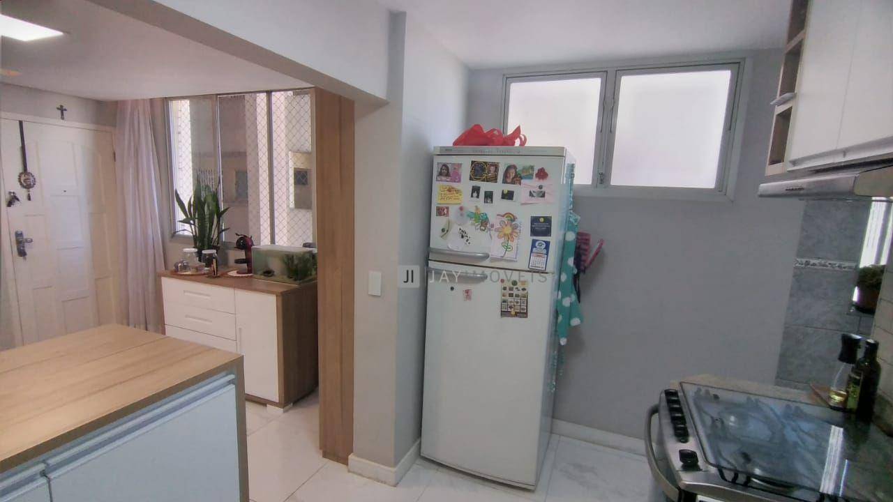 Apartamento à venda com 2 quartos, 72m² - Foto 33