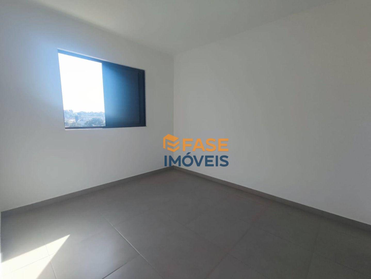 Apartamento à venda com 3 quartos, 86m² - Foto 11