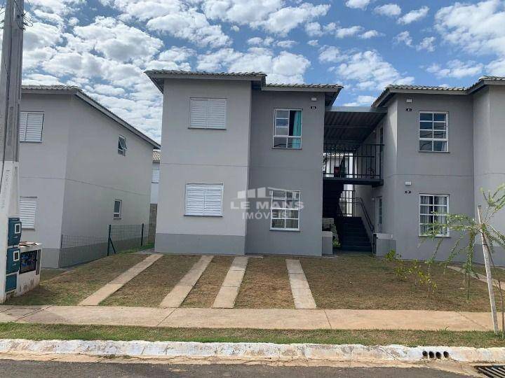 Casa para alugar com 2 quartos, 45m² - Foto 2