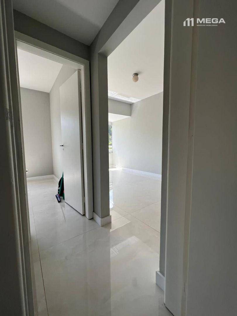 Apartamento à venda com 2 quartos, 75m² - Foto 11