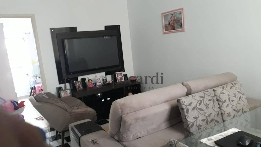 Apartamento à venda com 2 quartos, 60m² - Foto 1