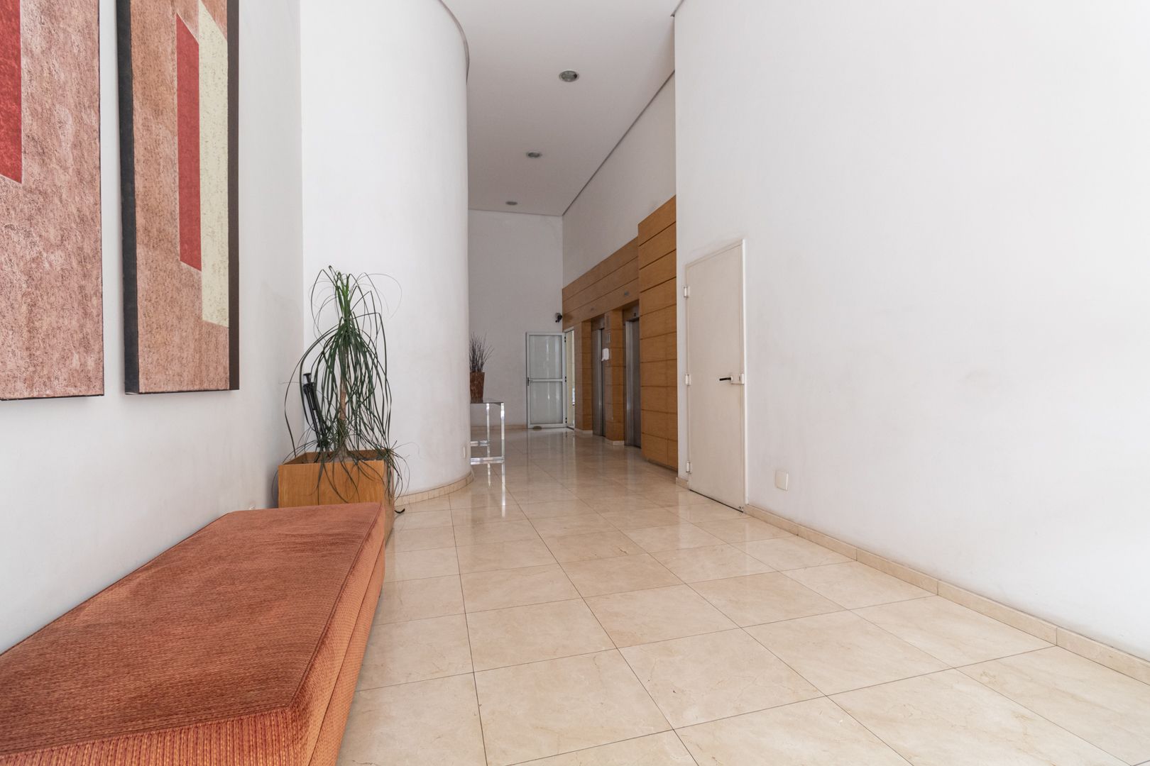 Apartamento à venda com 2 quartos, 65m² - Foto 3