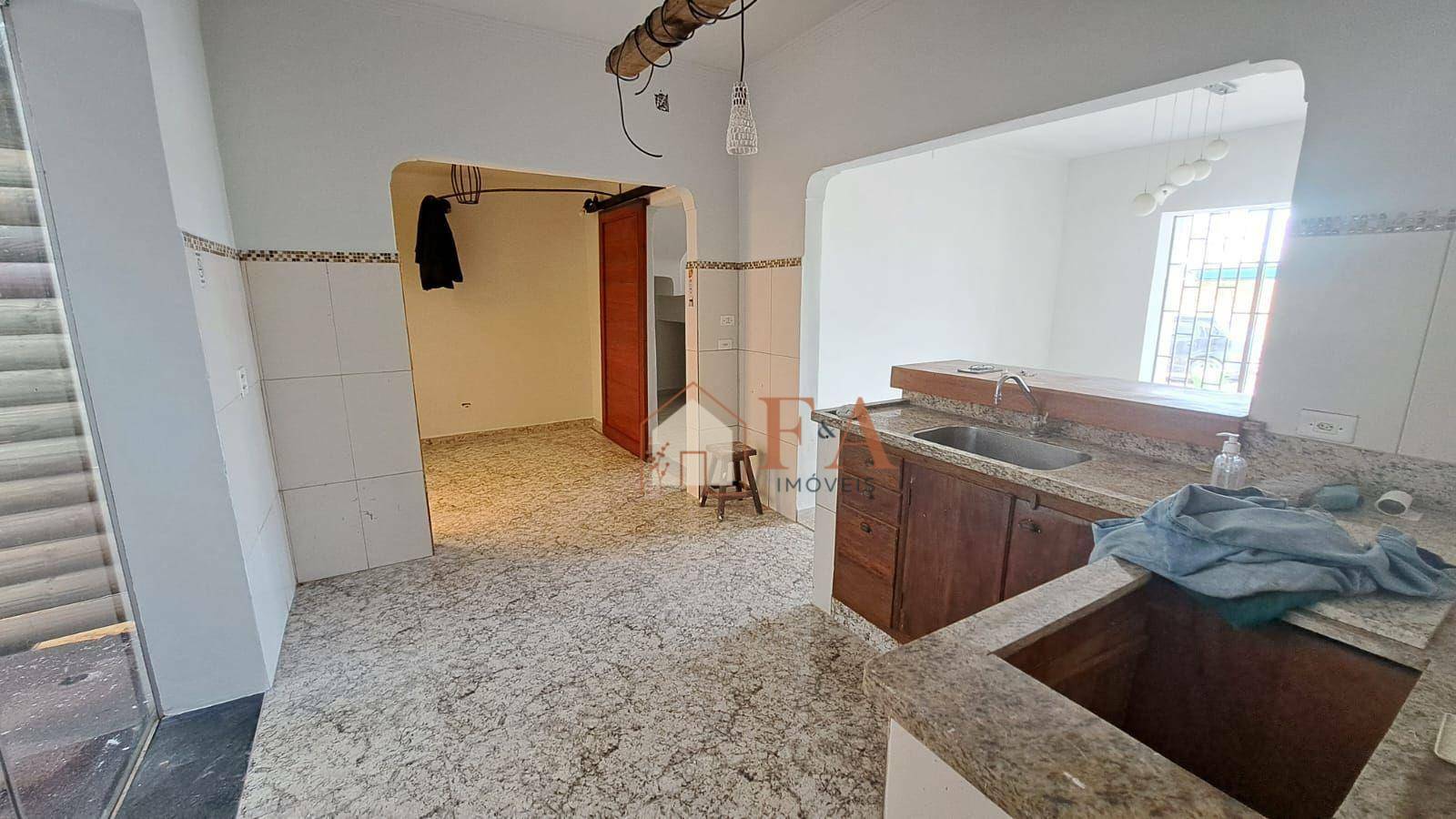 Casa à venda com 2 quartos, 180m² - Foto 7