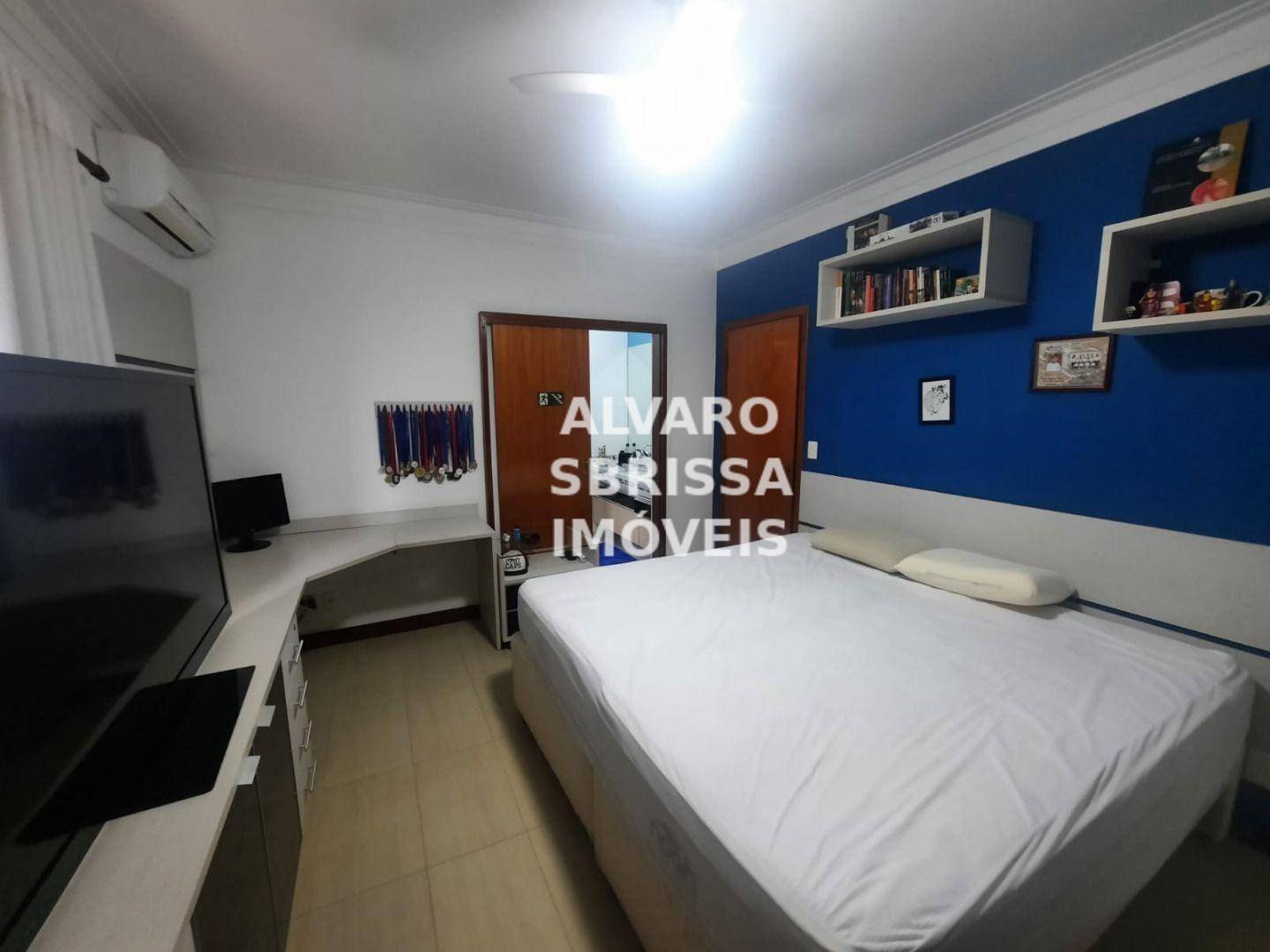 Casa de Condomínio à venda com 4 quartos, 340m² - Foto 22