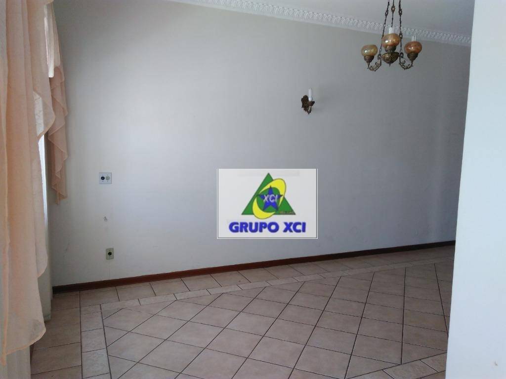 Casa à venda com 3 quartos, 172m² - Foto 37