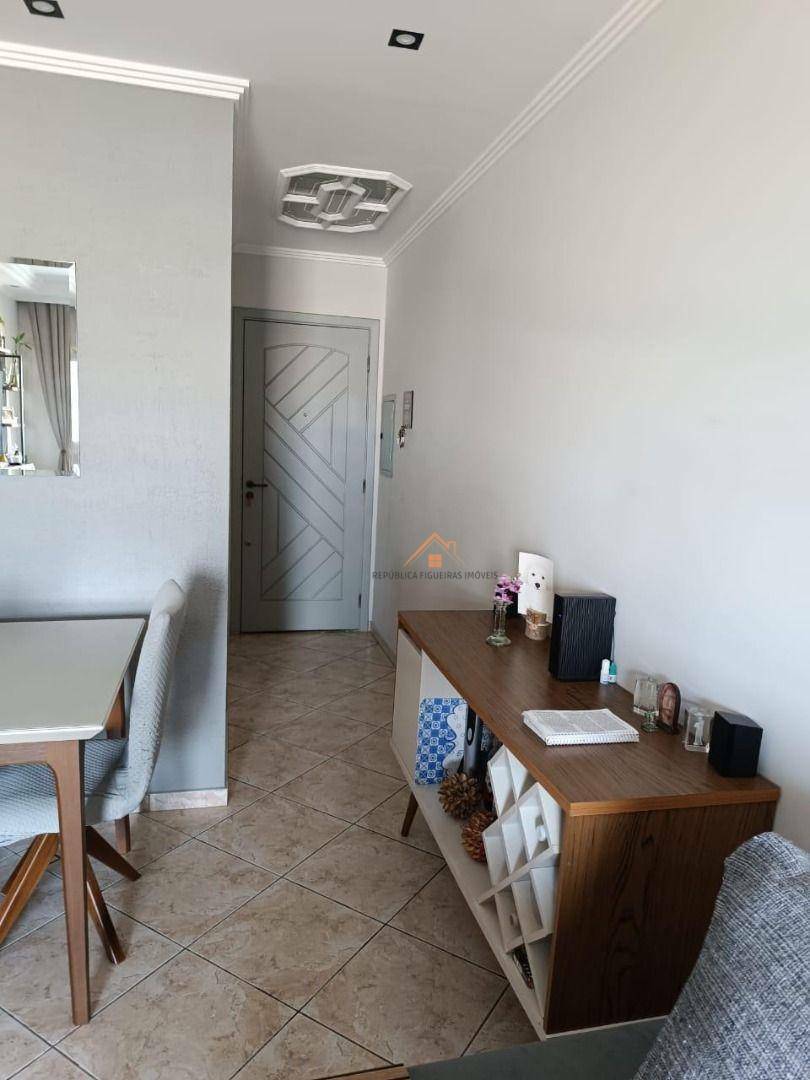 Apartamento para alugar com 3 quartos, 100m² - Foto 13