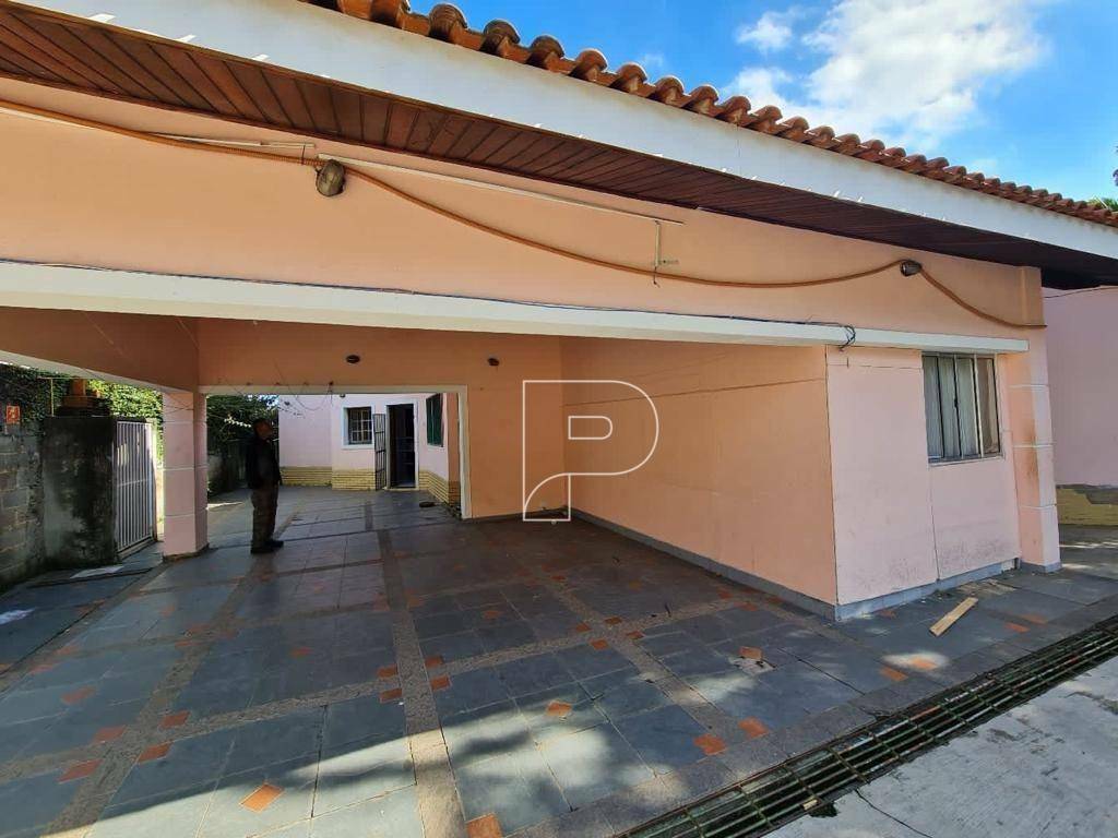 Casa de Condomínio à venda com 3 quartos, 255m² - Foto 1