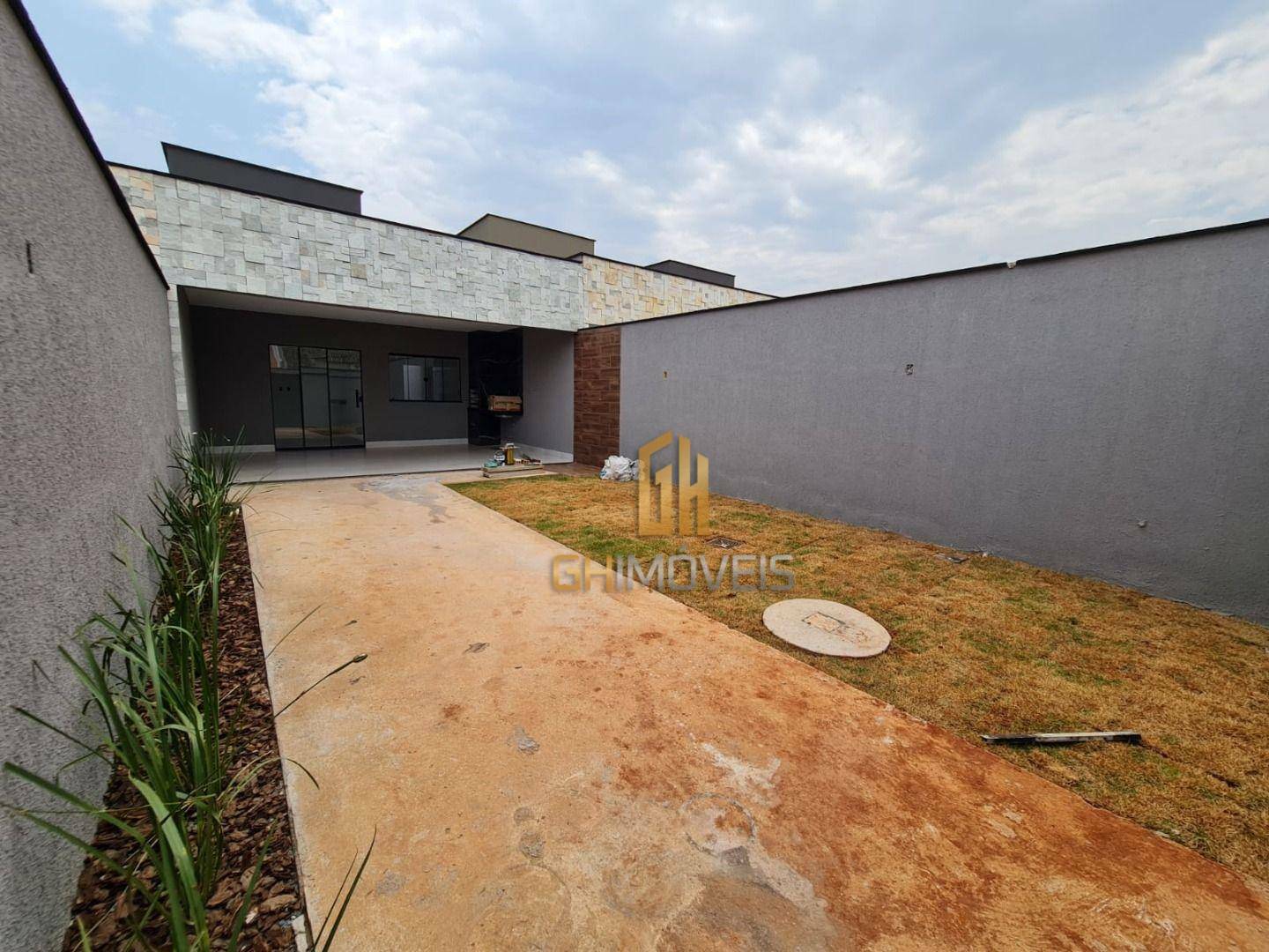 Casa à venda com 3 quartos, 110m² - Foto 2